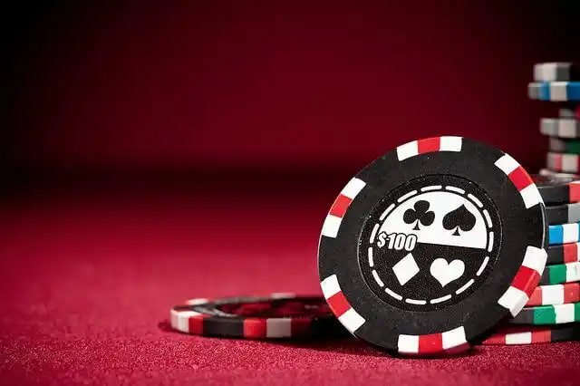 Cộng đồng người chơi Việt Nam thưởng thức live casino